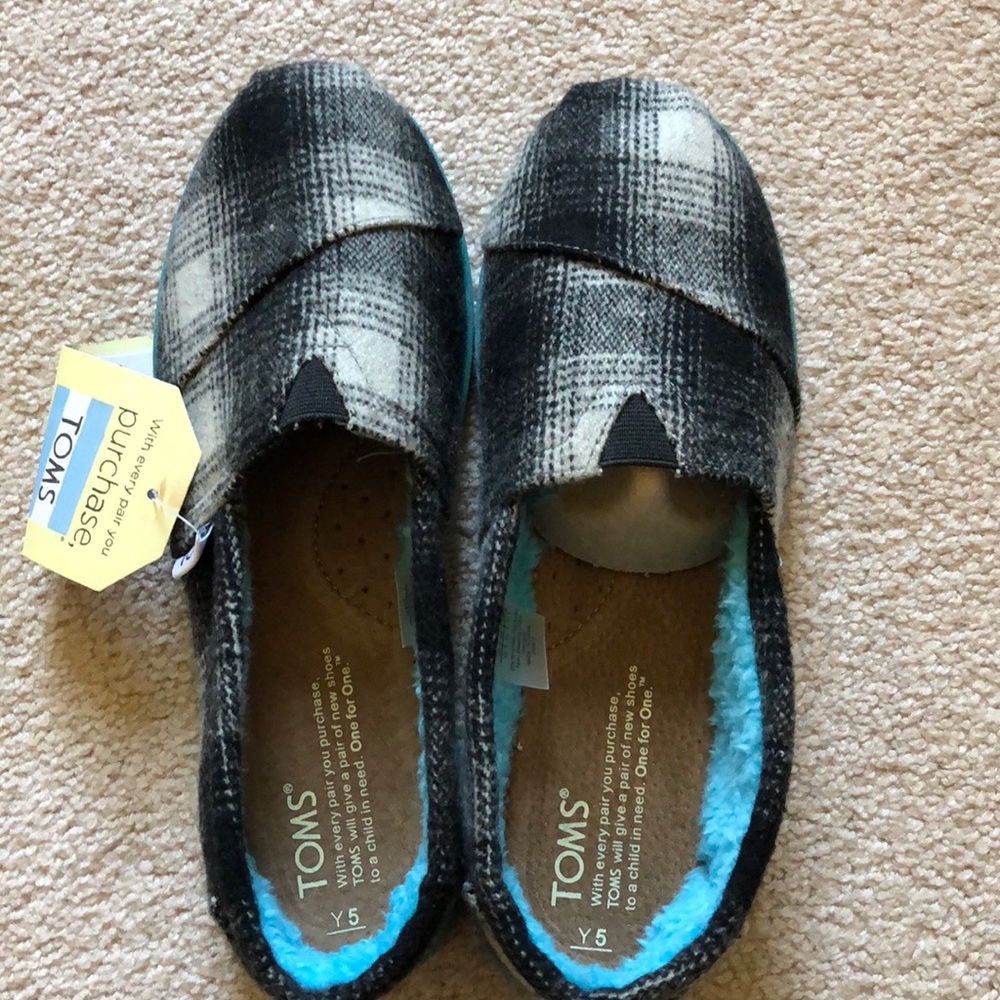TOMS Youth 5 shoes